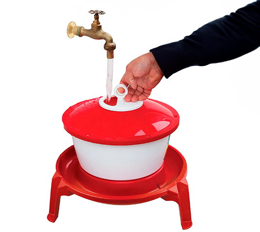 bebedero aves de corral