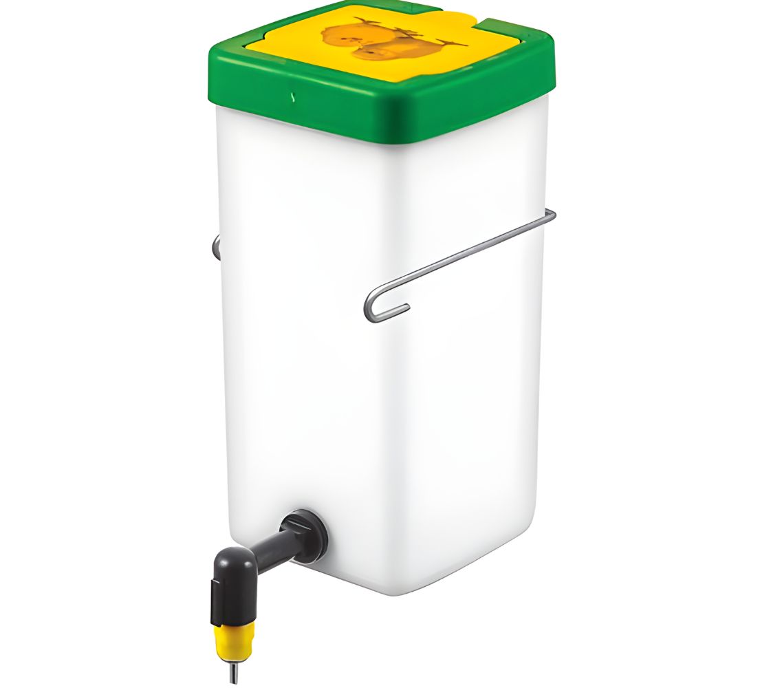 bebedero tetina pollos pequeños	