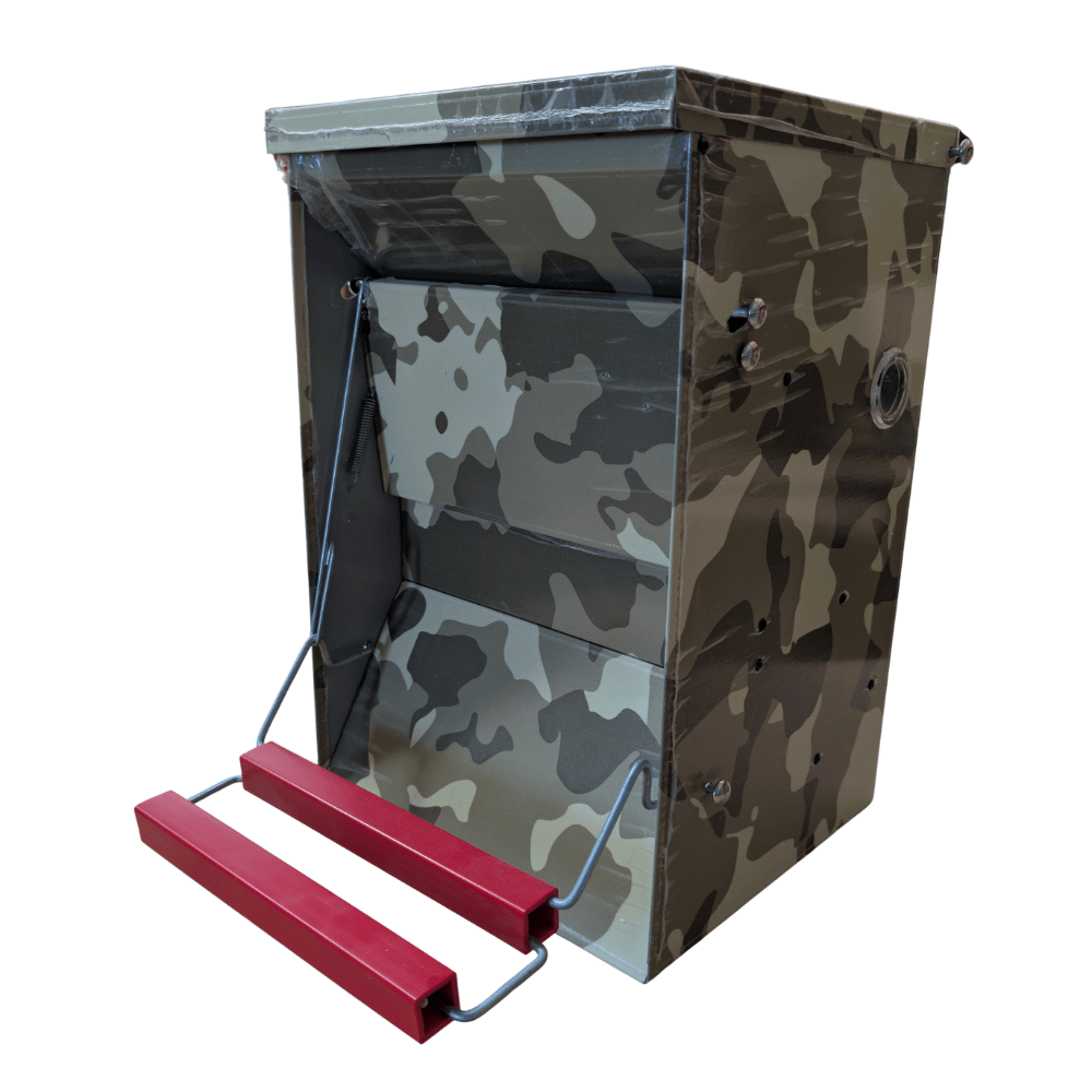 Tolva en diseño camuflaje con pedal rojo